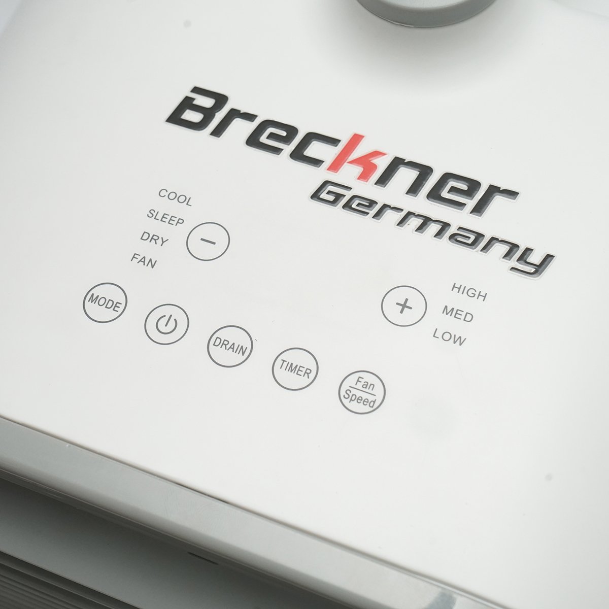 Aparat de aer conditionat portabil 4777 BTU, 600W, 220V cu functie dezumidificare, ventilatie, telecomanda, mod somn, kit instalare inclus Breckner Germany